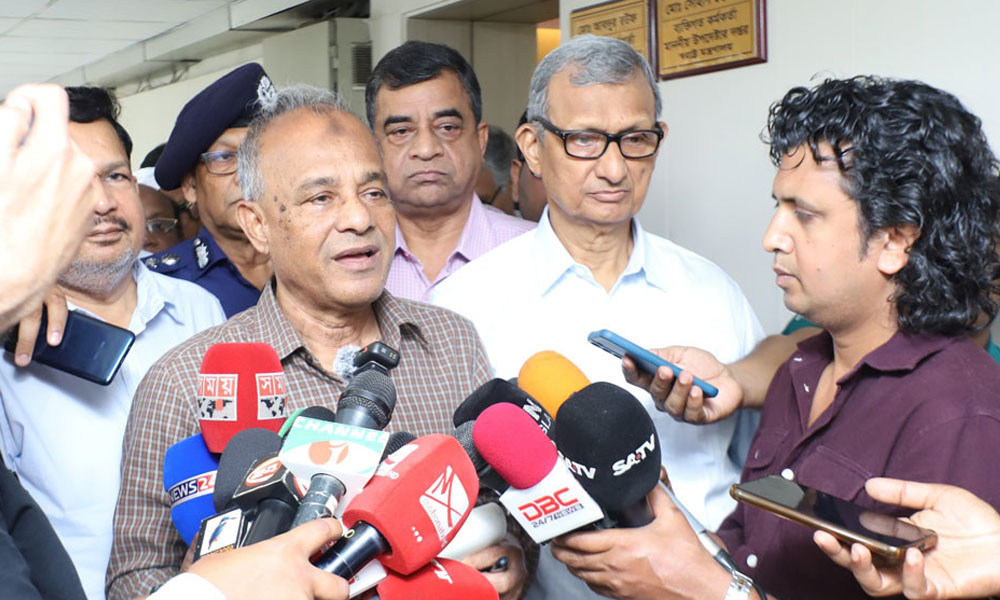 ঈদযাত্রায় ফিটনেসবিহীন গাড়ি চলতে দেওয়া হবে না: স্বরাষ্ট্র উপদেষ্টা